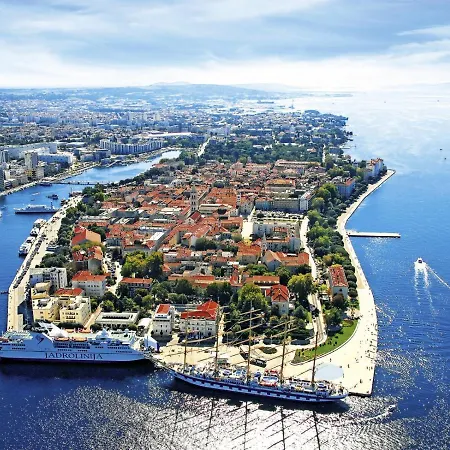 Apartament In With Sea View, Balcony, Air Conditioning, Wifi 858-4 *