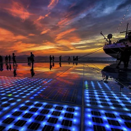 In With Sea View, Balcony, Air Conditioning, Wifi 858-4 *