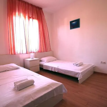 Apartment In With Sea View, Balcony, Air Conditioning, Wifi 858-4 *