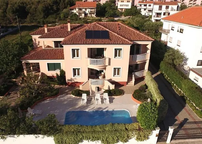 In With Sea View, Balcony, Air Conditioning, Wifi 858-4 アパート ザダル